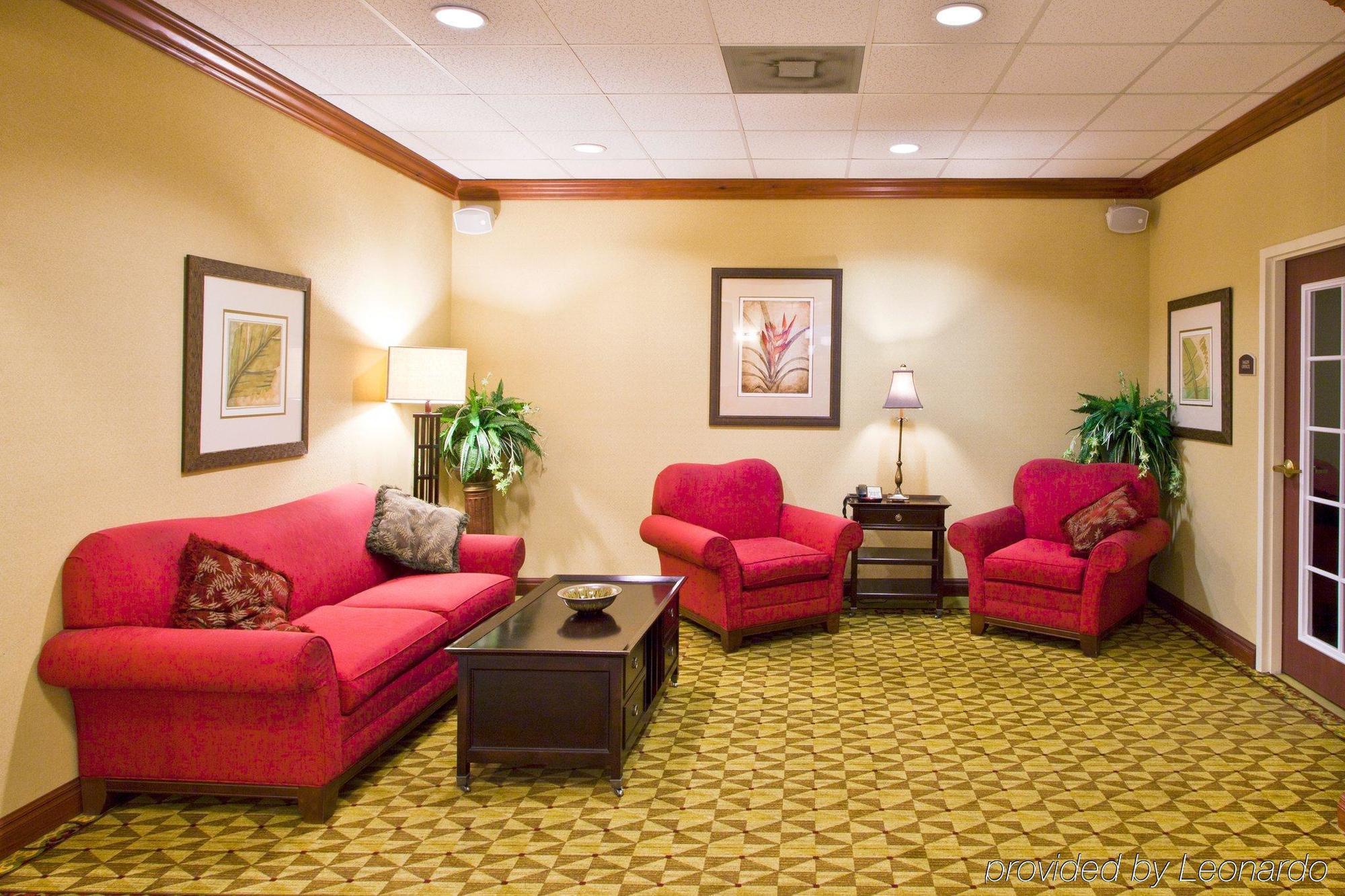 Holiday Inn Express Hotel & Suites Tampa-Fairgrounds-Casino, An Ihg Hotel Interior photo